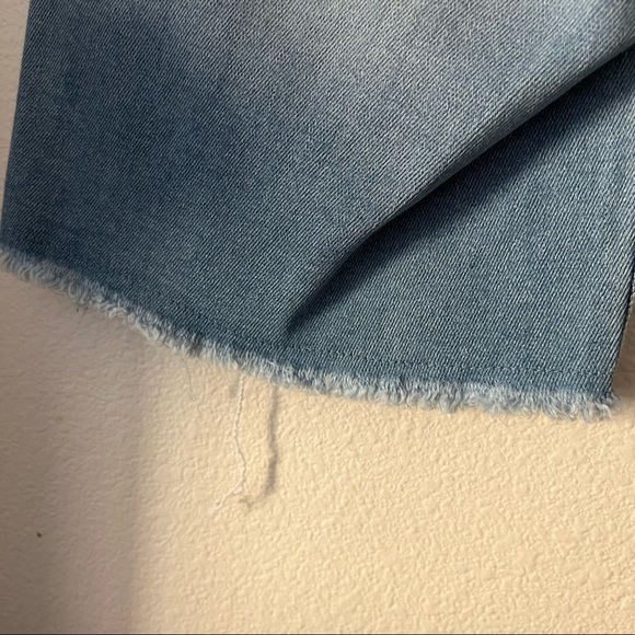 KanCan light wash distressed jean shorts with stretch size small new with tags - Picture 8 of 9